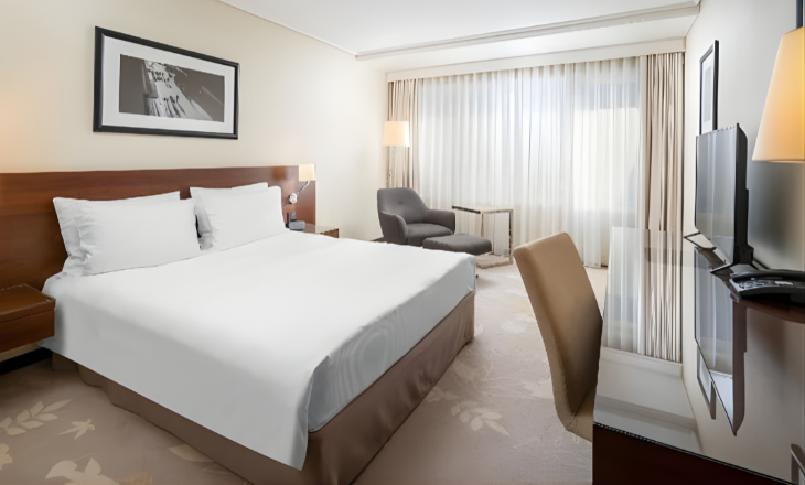 Crowne Plaza 2